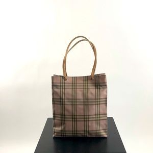 Burberry collectors edition breast cancer
